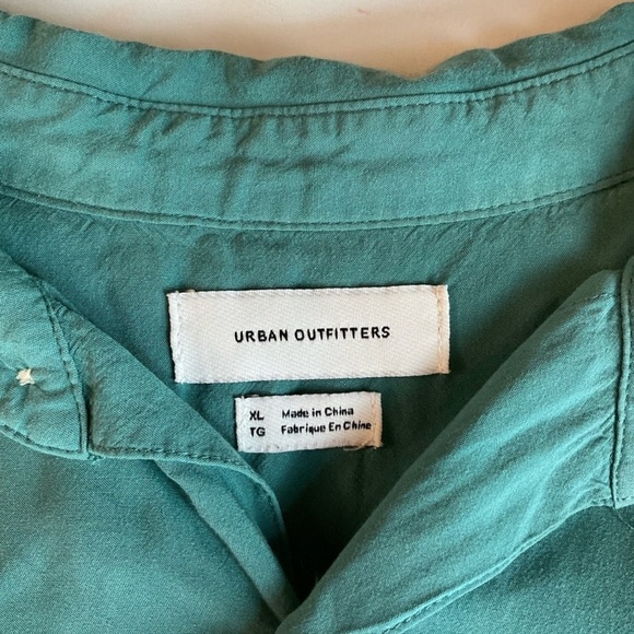 Urban Outfitters Teal Short Sleeve Button Down XL - Picture 3 of 4